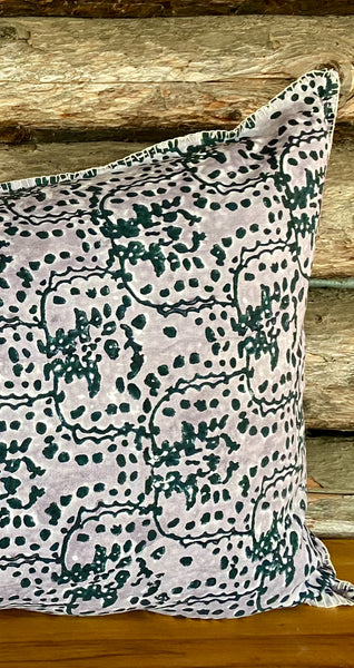 Saturna<br>Colour Slate/Aura<br> 22 x 42"