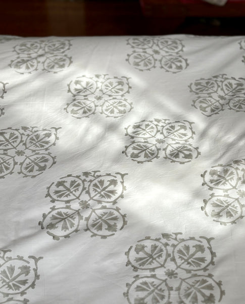 Suzani Flower Large <br> Colour Smoke<br>Duvet Covers & Envelope Shams