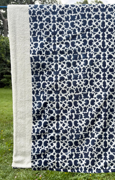 Grand Suzani<br> Colour Indigo<br>Towel
