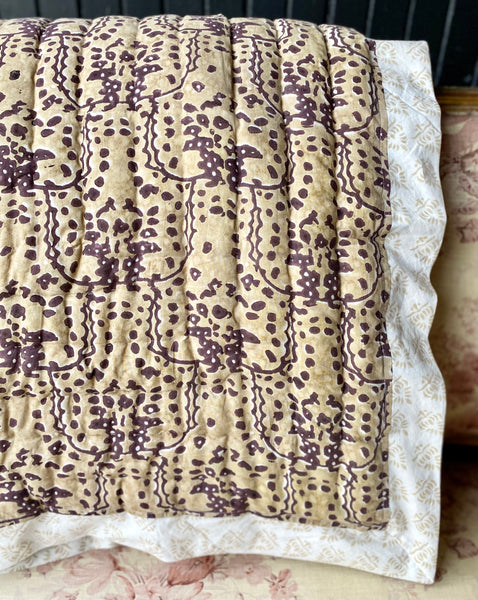 Saturna<br> Colour Mocha/Mineral<br> Handstitched Quilt