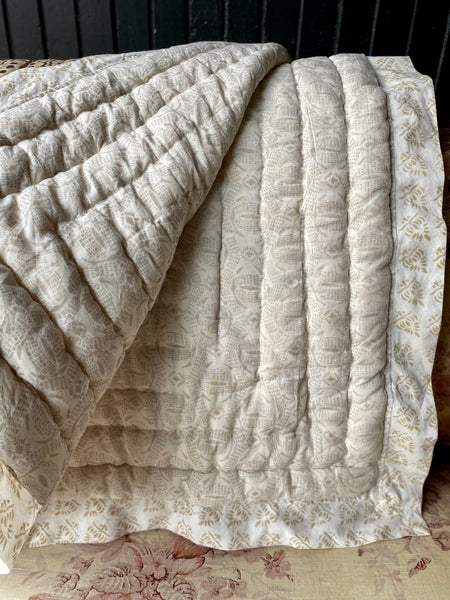 Saturna<br> Colour Mocha/Mineral<br> Handstitched Quilt