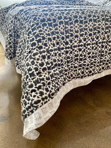 Grand Suzani <br> Colour Excalibur<br>Duvet Covers & Envelope Shams