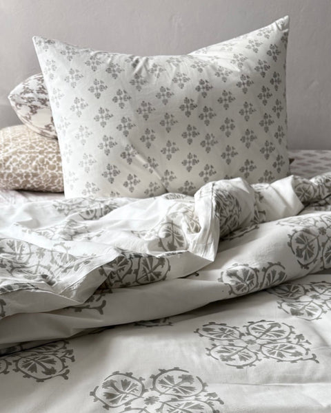 Suzani Flower Large <br> Colour Smoke<br>Duvet Covers & Envelope Shams