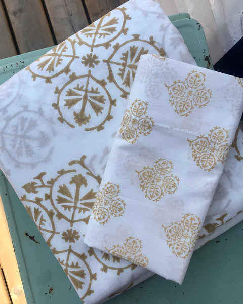 Suzani Flower Large<br>Queen Duvet Cover<br>Suzani Flower <br> Queen Cases <br> Colour Rattan